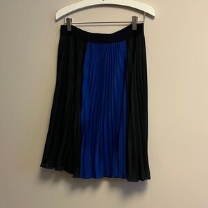 BCBGMaxAzria Blue and Black A-Line Skirt
